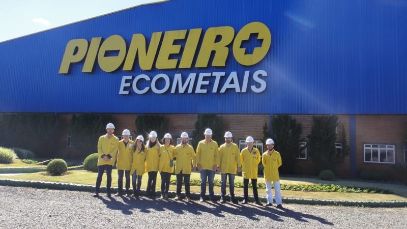 Pioneiro Ecometais recebe visita do Núcleo Jovem Empreendedor de Treze Tílias
