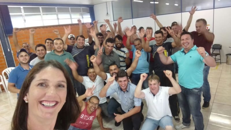 Motoristas do grupo Pioneiro Industrial recebem treinamento da FABET